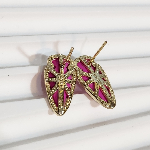 Kendra Scott Hot Pink Magenta Skylette Arrowhead Stud Earrings RARE - Picture 3 of 9